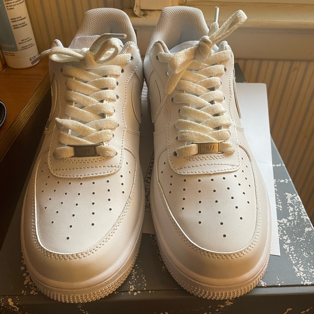 Nike White Air Force 1 Athletic Shoes - Picture 2 of 6